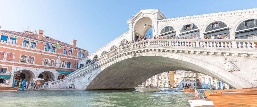 rialto bridge venice travel guide