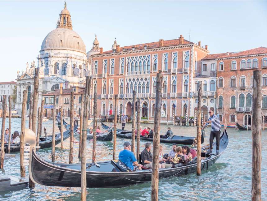 gondola boats venice tourists