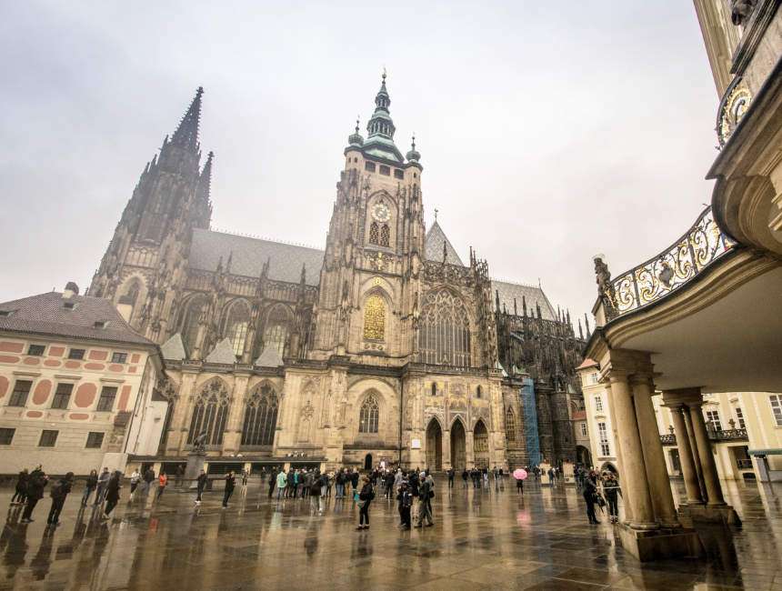 saint vitus cathedral places to visit in prague