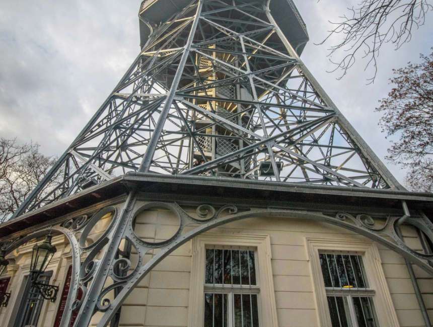 What to see in Prague? Petrin lookout tower