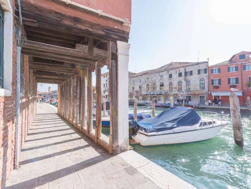 visiting murano island from venice