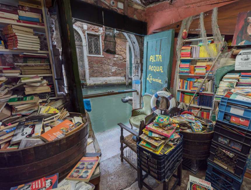 libreria acqua alta venice things to do