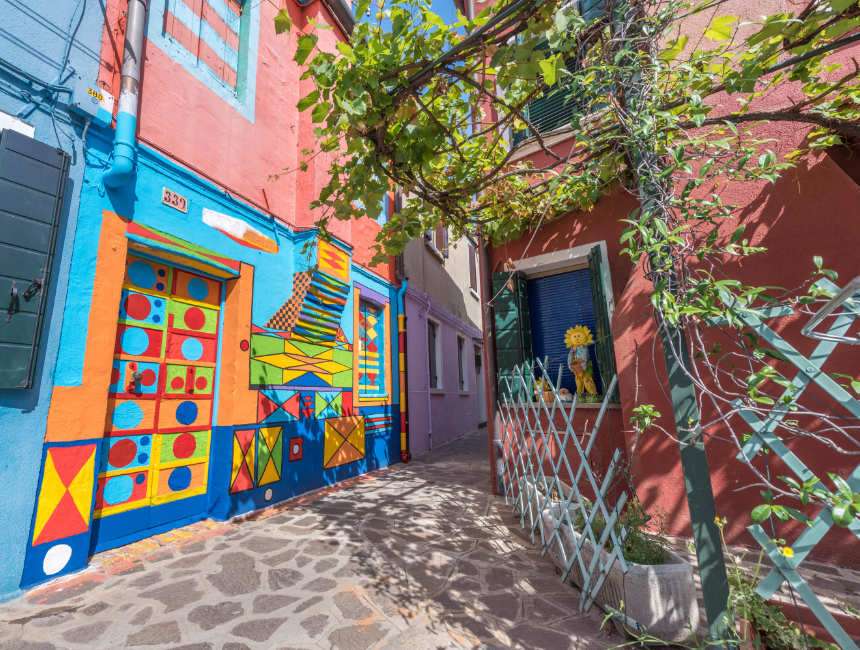 colorful houses italy burano